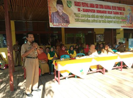 Kabid Dikmen Drs Suwardi MM saat memberikan arahan kepada peserta